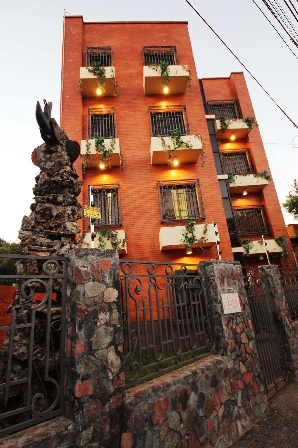 Oke Apart Hotel ซาน ลอเรนโซ ภายนอก รูปภาพ